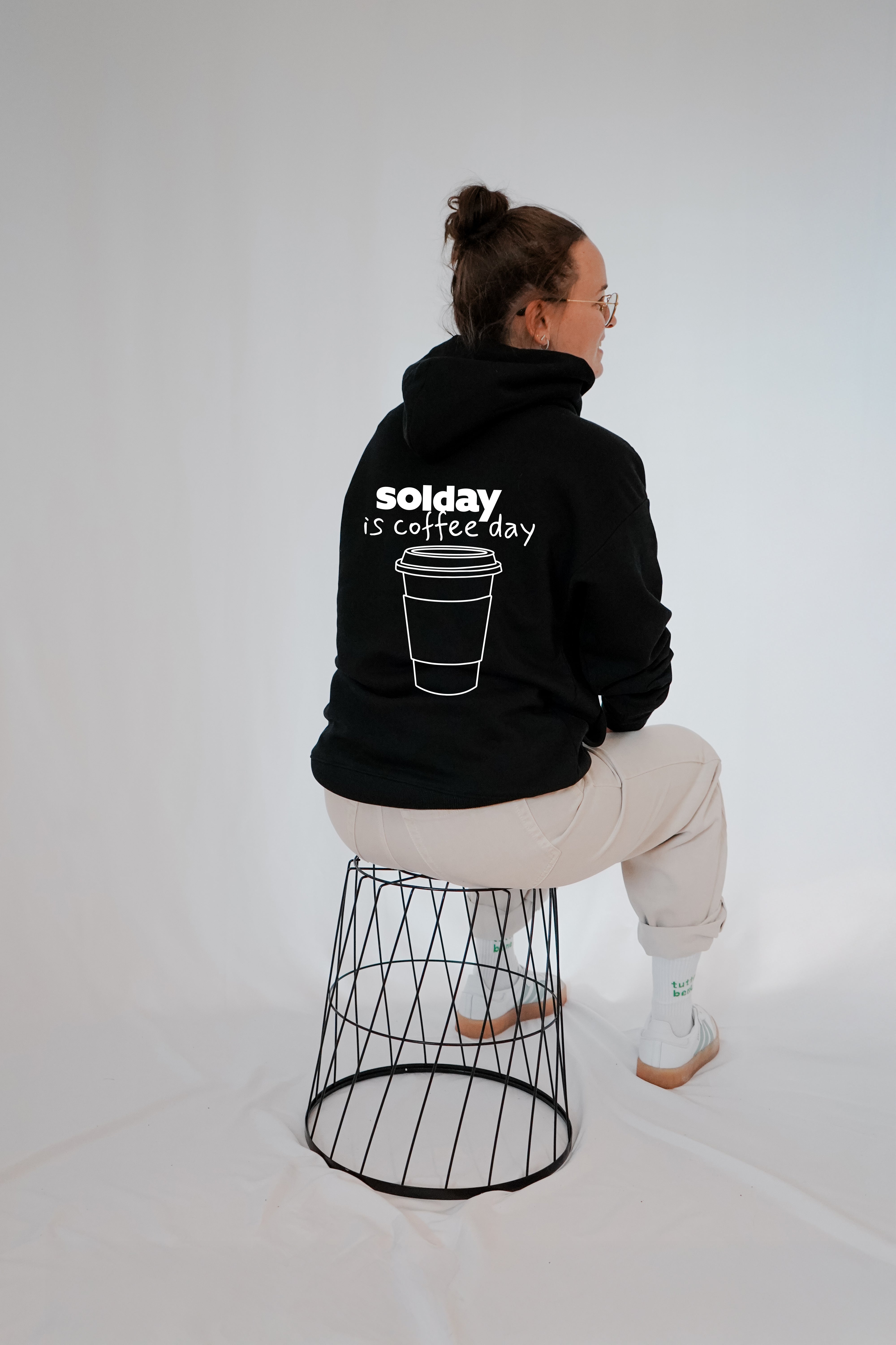 oversized hoodie coffee day