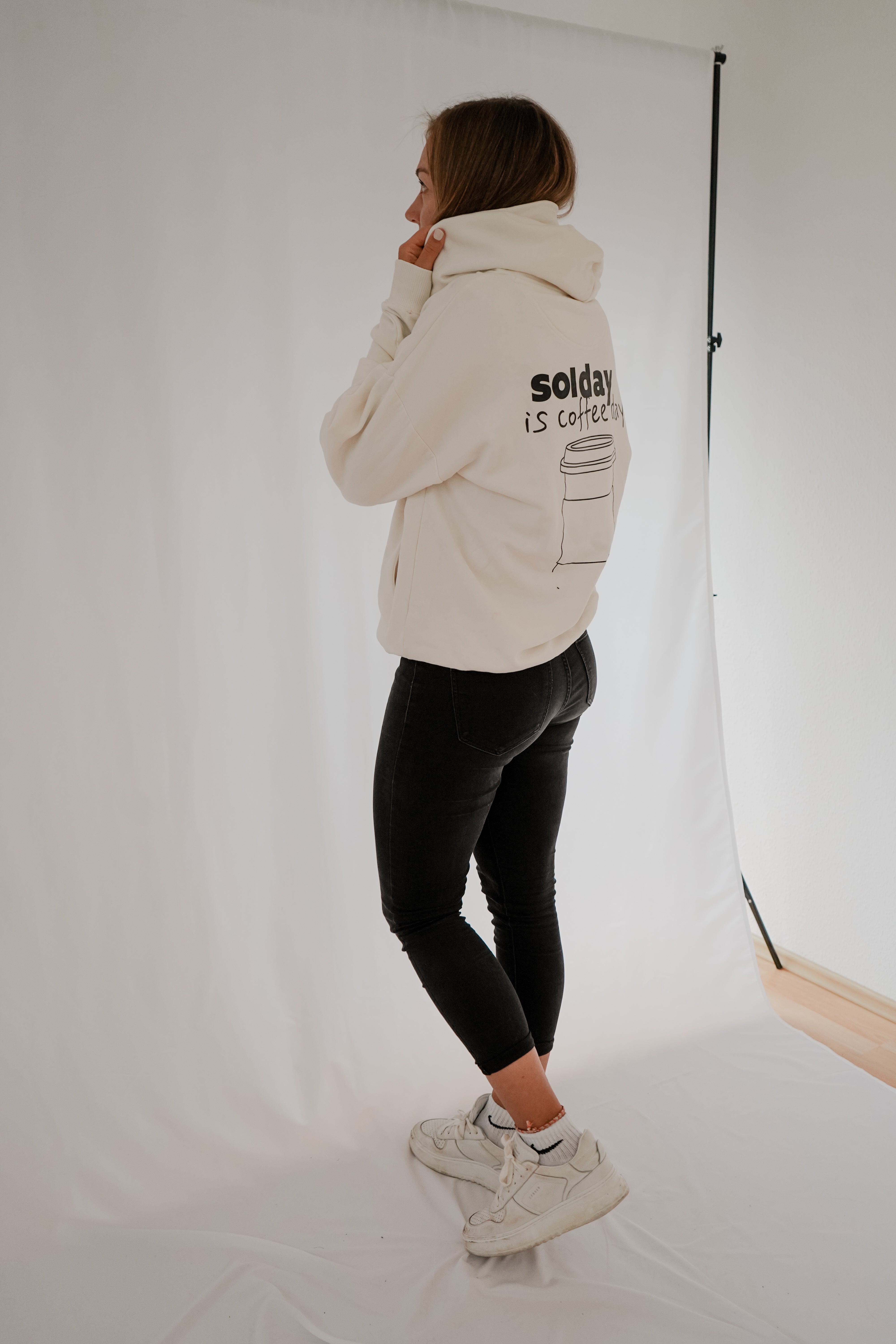 oversized hoodie coffee day